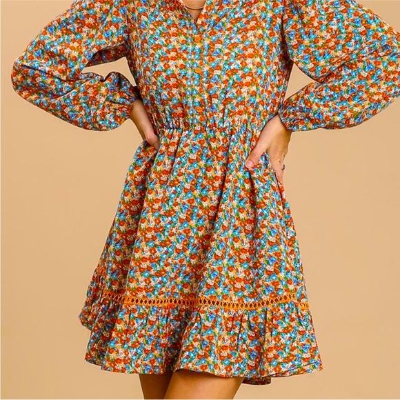 Brand New Umgee Floral Long-Sleeved Button Down Dress Crochet Trim Collared Mini - Picture 3 of 16